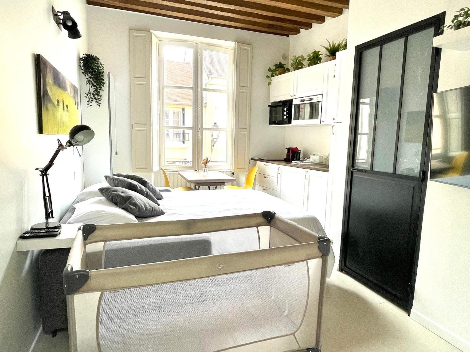 Studio Renove Et Tres Fonctionnel, Marly-Le-Roi Exterior foto